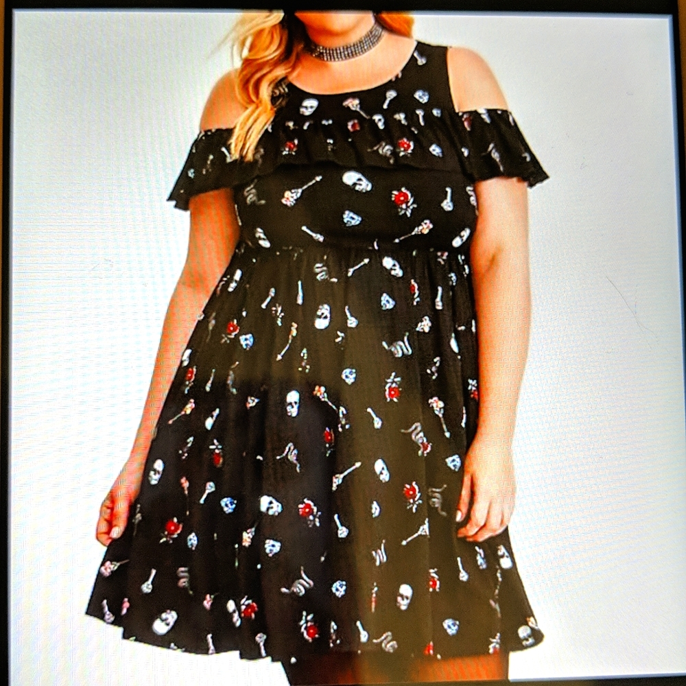 Torrid Skull Snake Floral Tattoo Print Cold Shoulder Dress Halloween Spooky